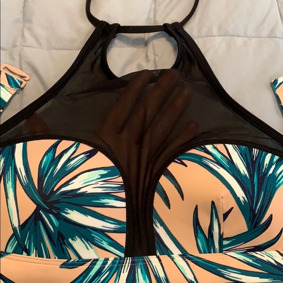 Pink Bikini - Picture 2 of 6